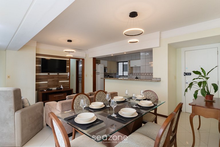 Apto completo a passos da praia em BC CRT0032