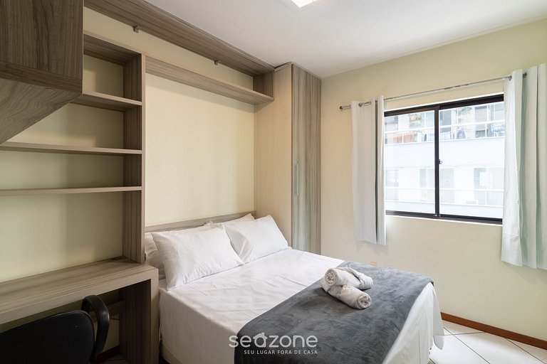 Apto completo a passos da praia em BC CRT0032