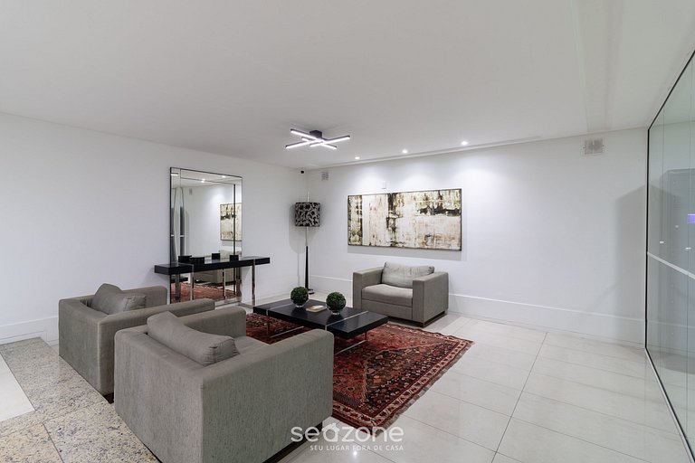 Apto completo a passos da praia em BC CRT0032