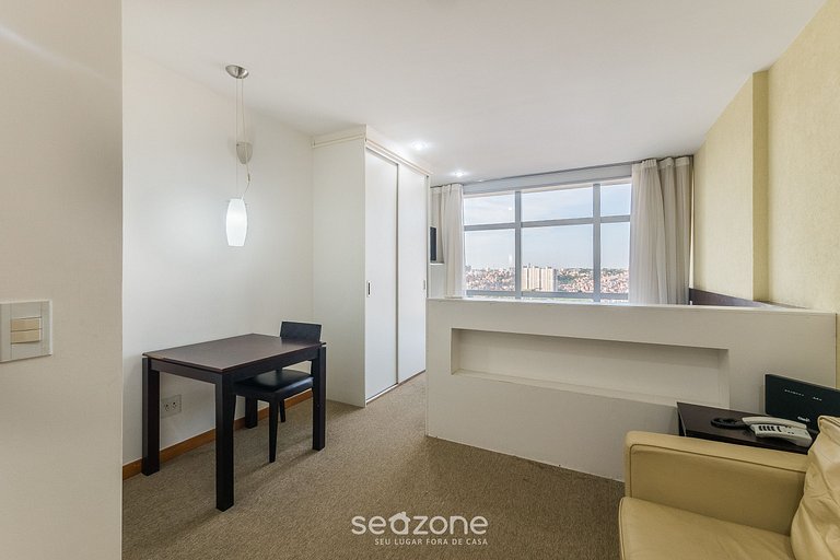 Apto em cond. c/ piscina e academia - IBF1607