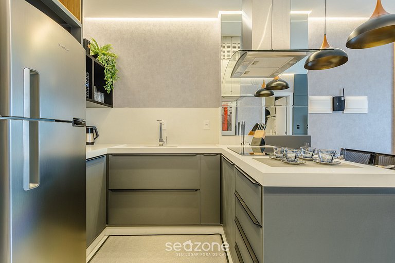 Studio moderno em Meia Praia a 220m do Mar FFS1407