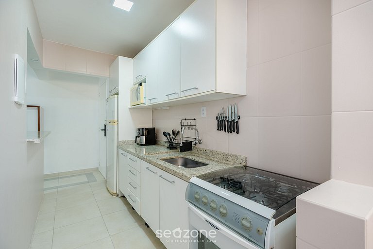 Apto em B.C a poucos passos da Praia CEC0501