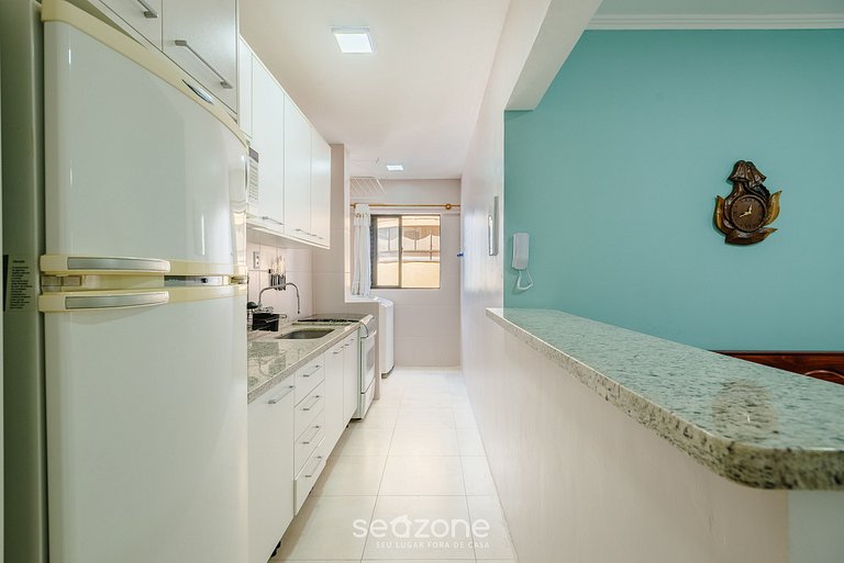 Apto em B.C a poucos passos da Praia CEC0501