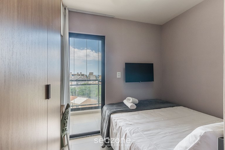 Studio c/ varanda em cond. c/ piscina - CLF0417