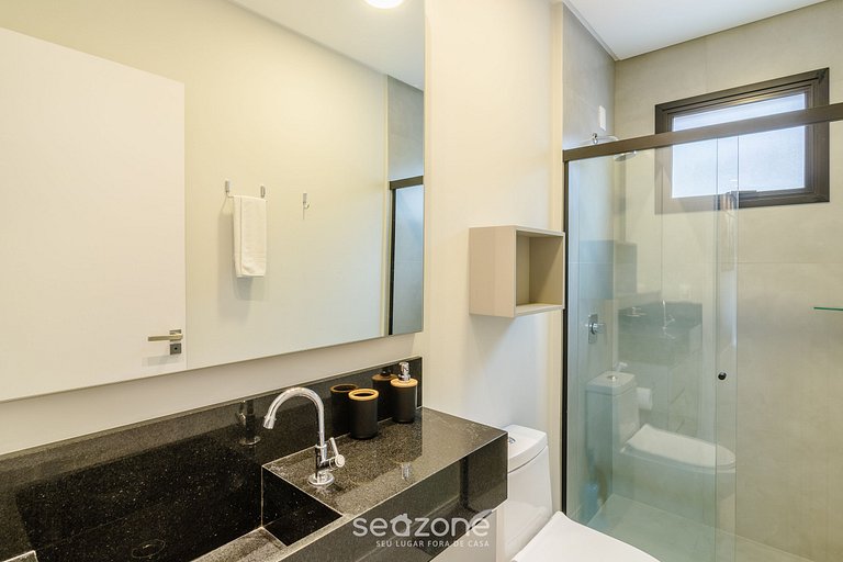 Apto c/ varanda prox ao mar e ao Hard Rock FFS1309