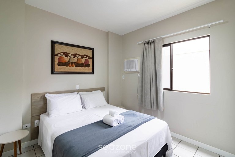 Apto c/ varanda e churrasq. a 150m do Mar EOO0203