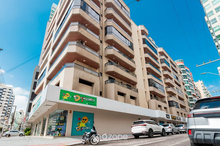 Apartamentos completos en Meia Praia a 150m del mar - EOOs