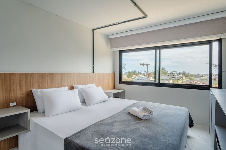 Loft a 50 m da Praia do Camacho PLO0002