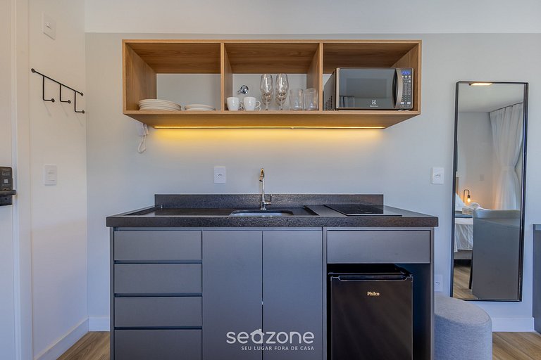 Estúdio c/ Varanda a 50 m da Praia PSO0301