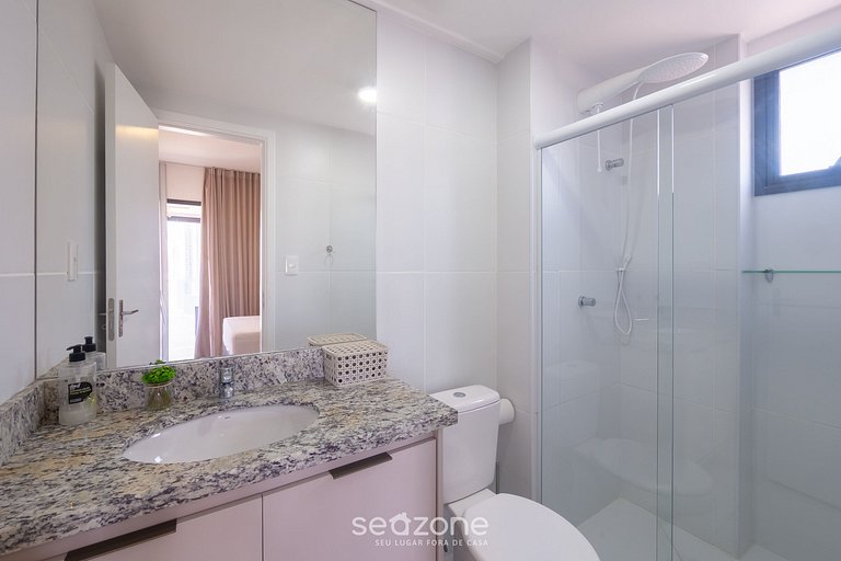 Apto c/ varanda na Barra, 400m do Mar BLB1501