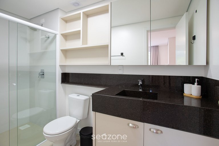 Apto 2 Quartos na Praia Brava em Itajaí RVC0702