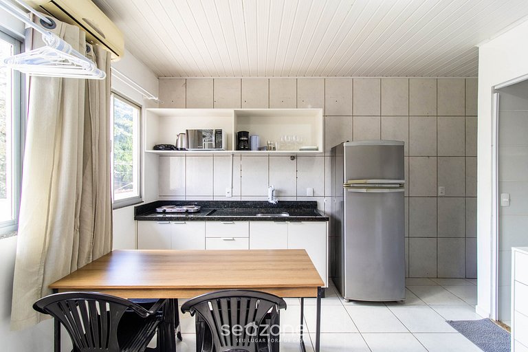 Studio em Floripa a minutos da praia - FLT0011