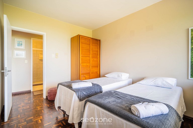 Ap em Cond. c/ acesso, a 200m da praia CBO0103