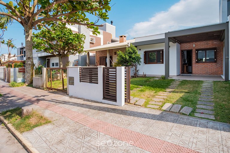 Casa c/ 3 Dormitorios y Parrilla LPB0000