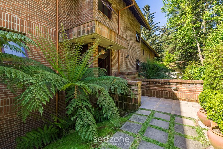 Apto 1QT c/ lareira em Gramado-RS DVA0103