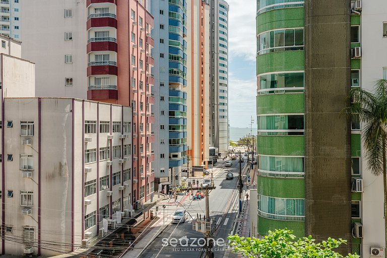 Apto c/ varanda e churrasq. a 200m do Mar TVN0301