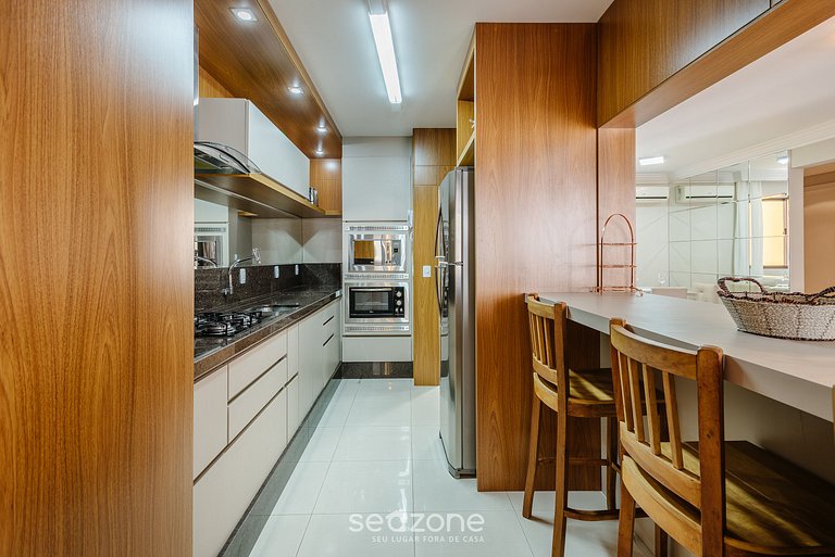 Apto c/ varanda e churrasq. a 200m do Mar TVN0301