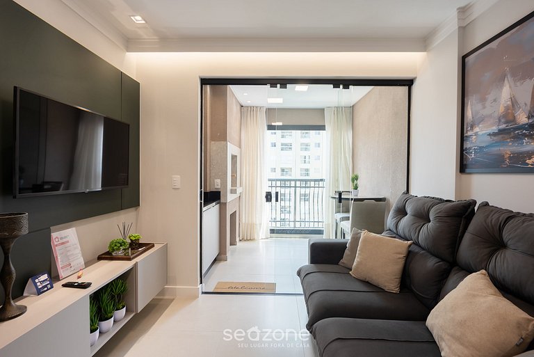 Apto c/ churrasq. e varanda, 700m da Praia VNV1204