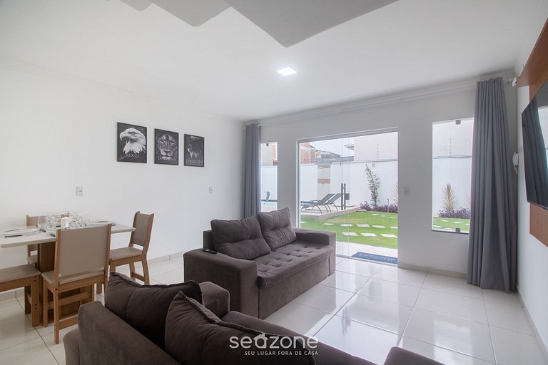 Casa c/ 2 Suítes em Cond. c/ Piscina BLV0004