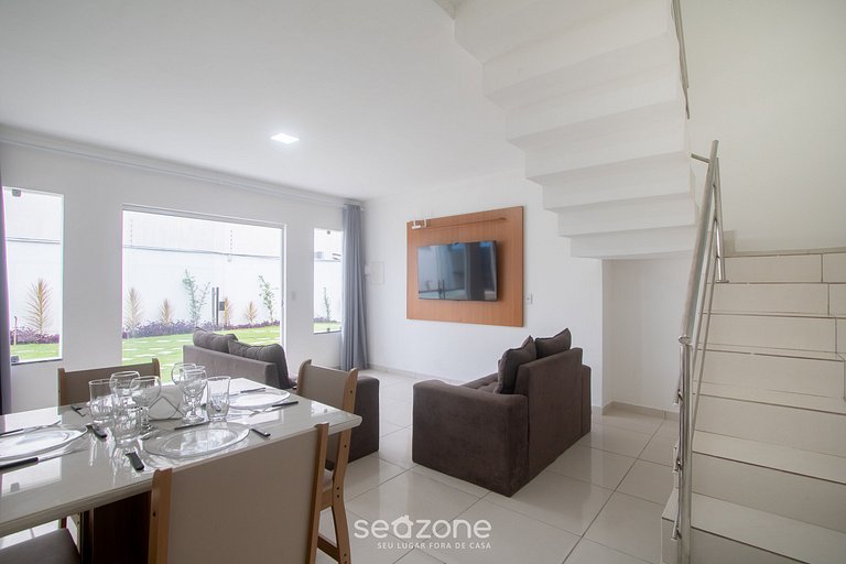 Casa c/ 2 Suites en un Cond. c/ Piscina BLV0004