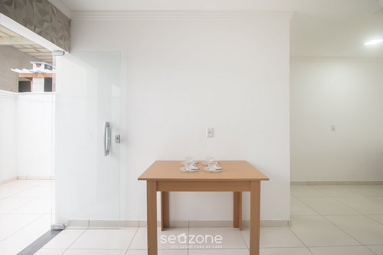 Casa c/ 2 Suites en un Cond. c/ Piscina BLV0004