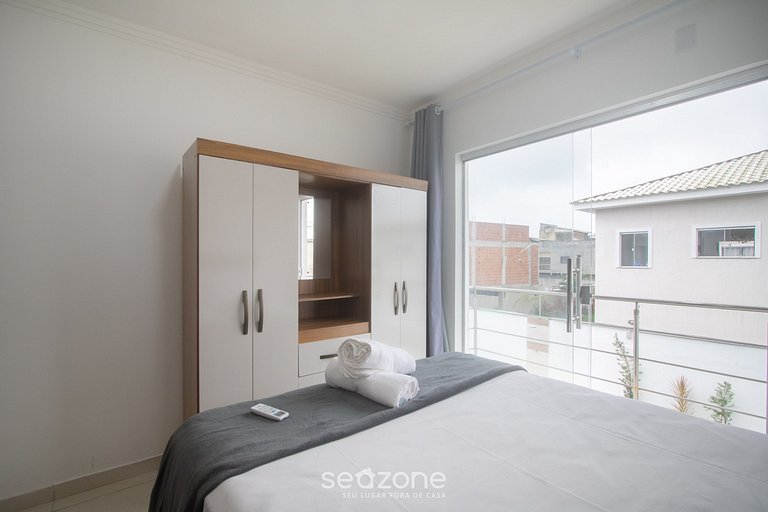 Casa c/ 2 Suites en un Cond. c/ Piscina BLV0004