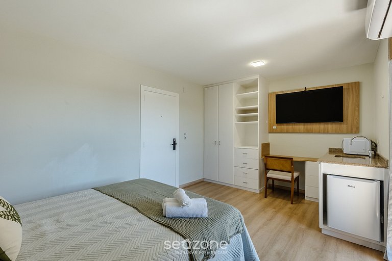 Studio em cond. c/ academia e piscina UPP0504