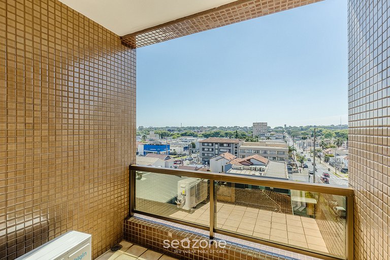 Estudio en condo. c/ gimnasio y piscina UPP0504