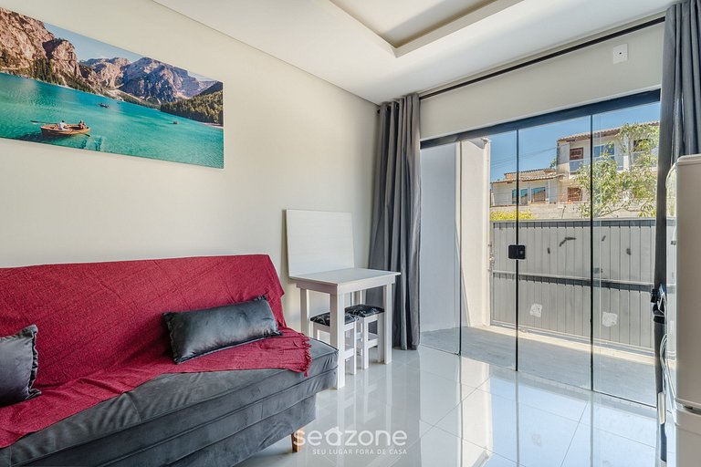 Apto c/ 1 Dormitorio y Aire Acondicionado IRN0103