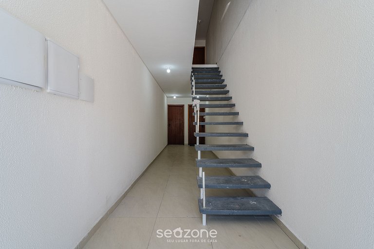 Apto c/ 1 Dormitorio y Aire Acondicionado IRN0103