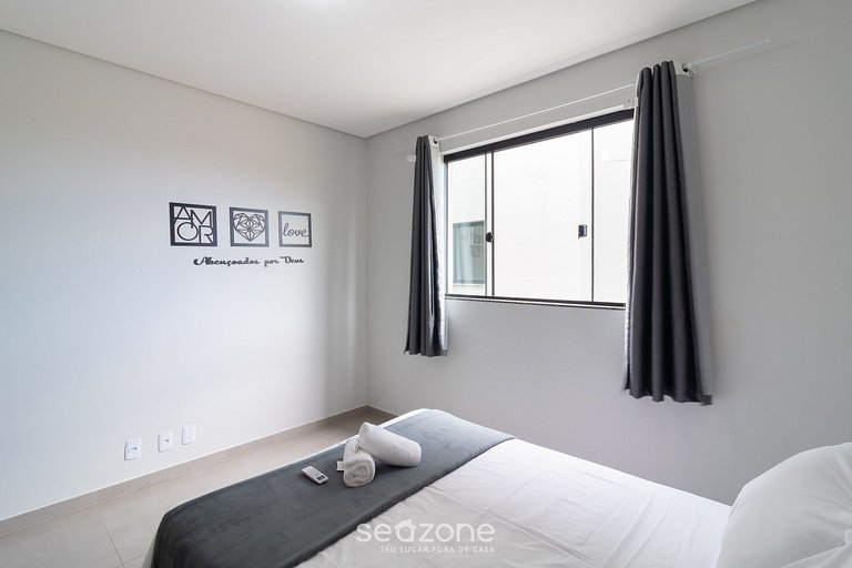 Apto c/ 2QTs e churrasq. a 850 m da Praia LBR0201