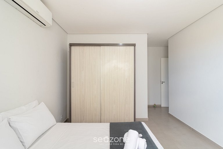 Apto c/ 2QTs e churrasq. a 850 m da Praia LBR0201