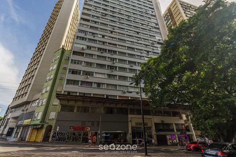 Estúdio no Centro Histórico de PoA | CCF1410