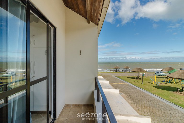 Casa en cond. frente mar con piscina MCS0057