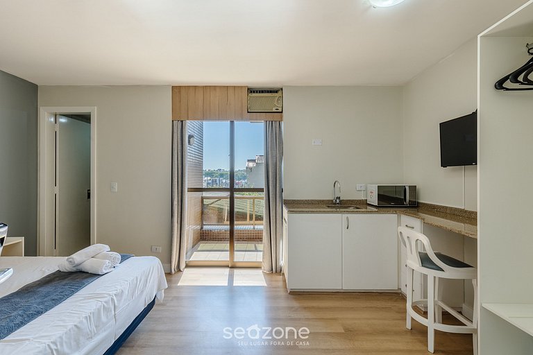 Studio em prédio c/ piscina coberta UPP0114