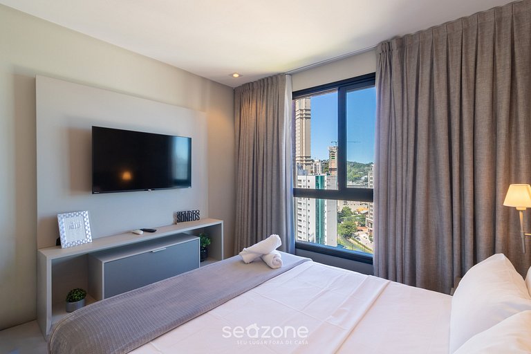 Apto c/ varanda e churrasq. a 280m do mar MHF1508