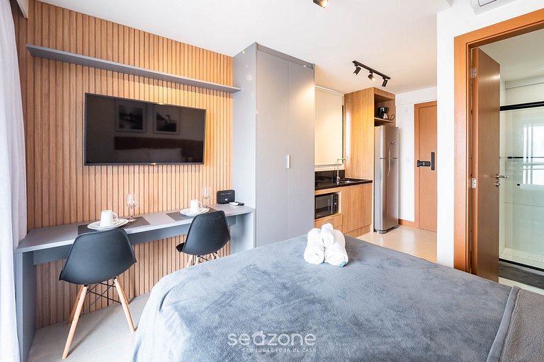 Studio con balcón y vista parcial al mar ZNB1604