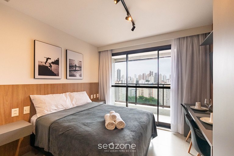 Studio c/ varanda e vista parcial p/ o mar ZNB1604