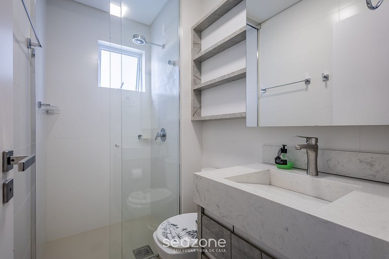 Apto em Cond. c/ Piscina a 120 m da Praia LTT1003