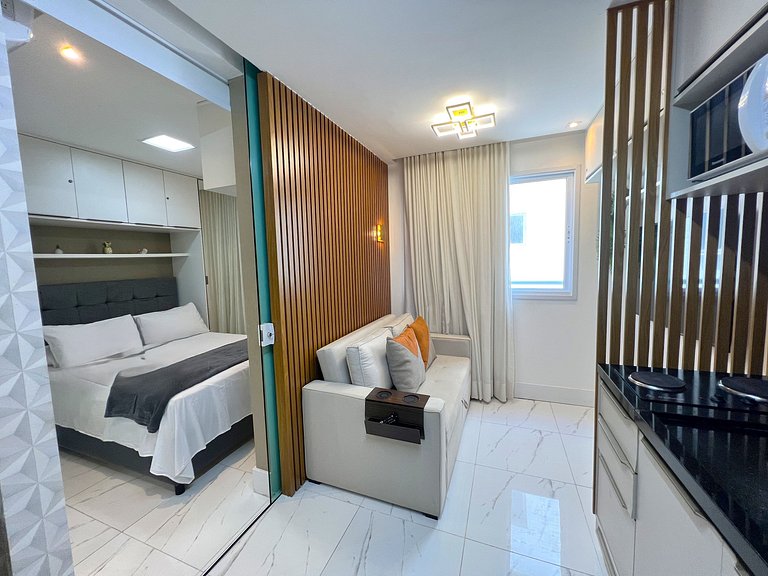 Apto a 100m da Praia em predio c/ piscina SIP0703