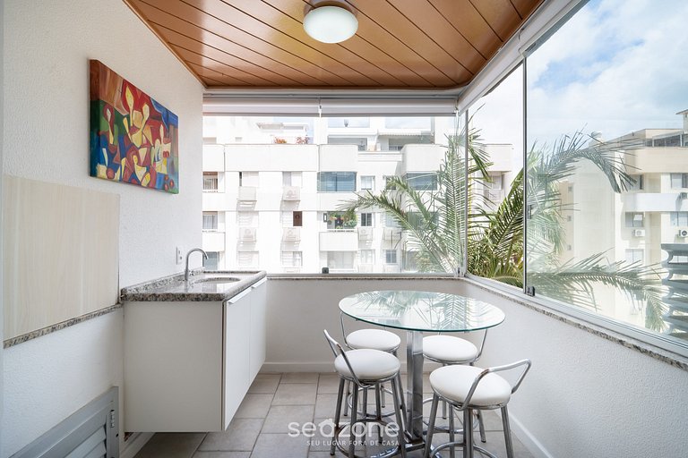 Apto a 700 m de la Playa de Jurerê AAV0306