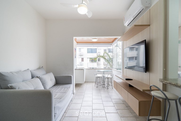 Apto a 700 m de la Playa de Jurerê AAV0306