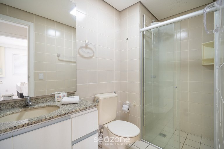 Apto a 700 m da Praia de Jurerê AAV0306