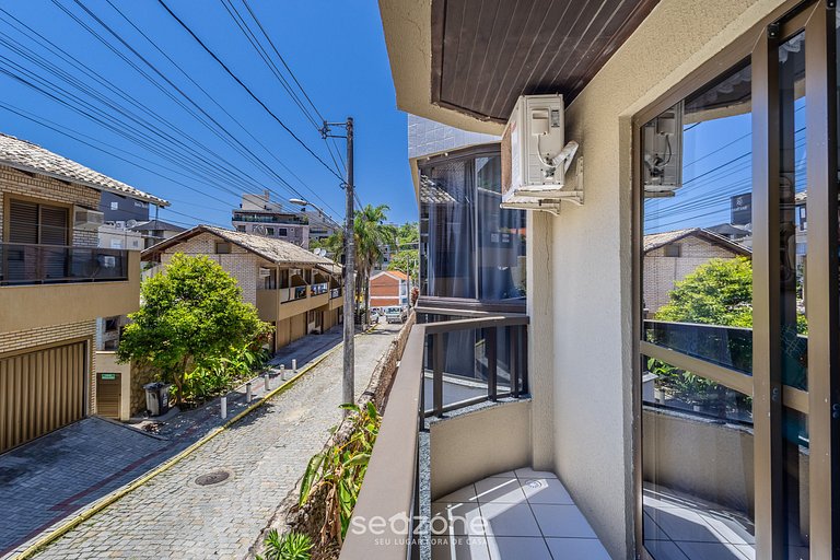 Apto em Cond. c/ Piscina a 140 m da Praia RAR0213