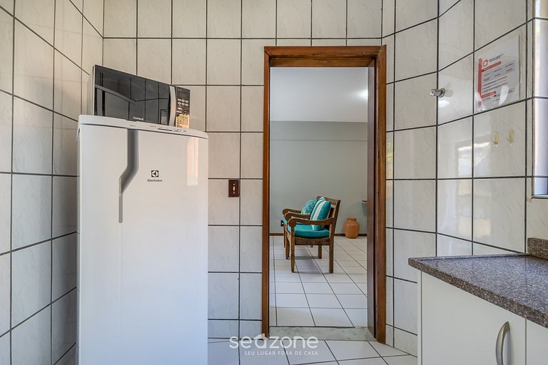 Apto em Cond. c/ Piscina a 140 m da Praia RAR0213