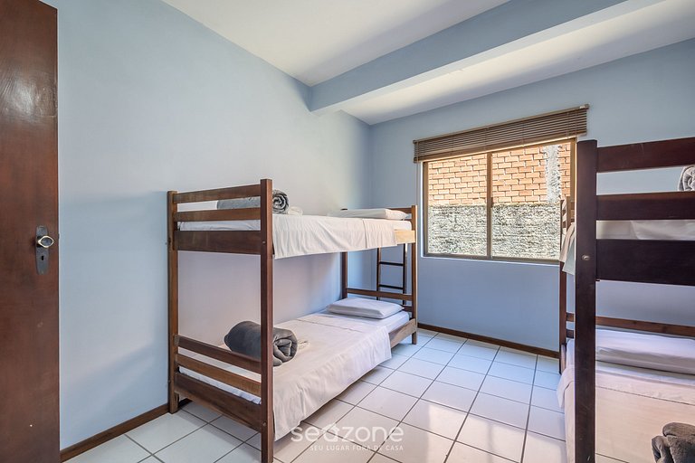 Apto en Cond. c/ Piscina 140 m de la Playa RAR0213