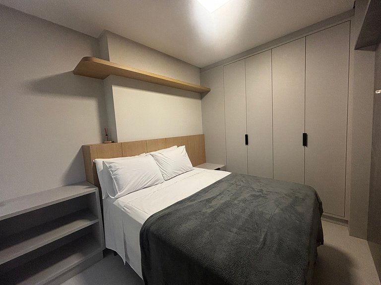 Apto c/ Churrasqueira 500m da Praia LPR1304