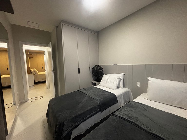 Apto c/ Churrasqueira 500m da Praia LPR1304