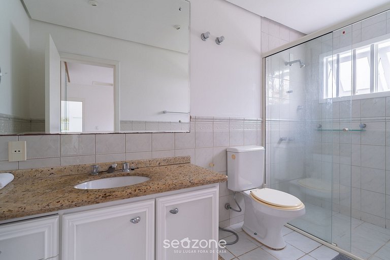 Casa c/ piscina y parrilla en Jurerê - ROM0591