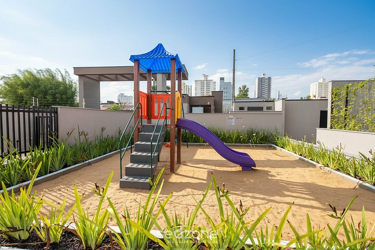 Apartamentos completos en edificio con piscina a 400m de la